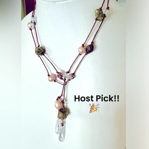 🎉Pearl & Crystals necklace NWT